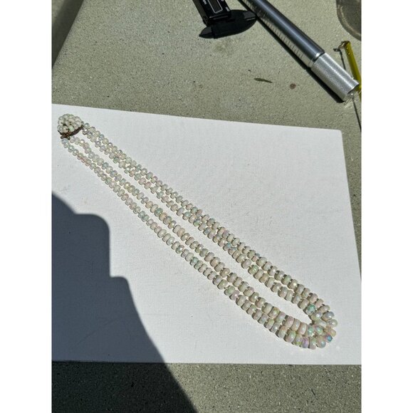 Vintage VOGUE Signed Necklace - Picture 2 of 6